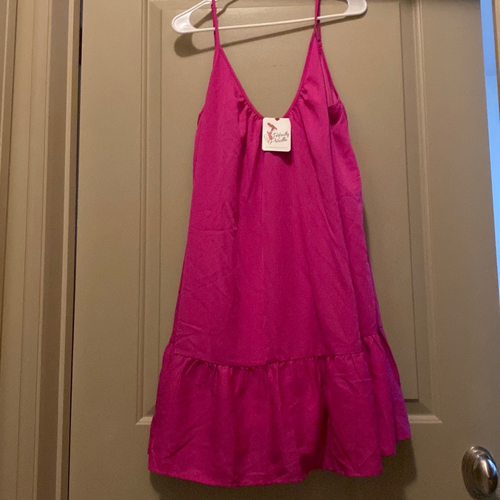 Hot Pink New with Tags! Perfect for your beach vacation!!